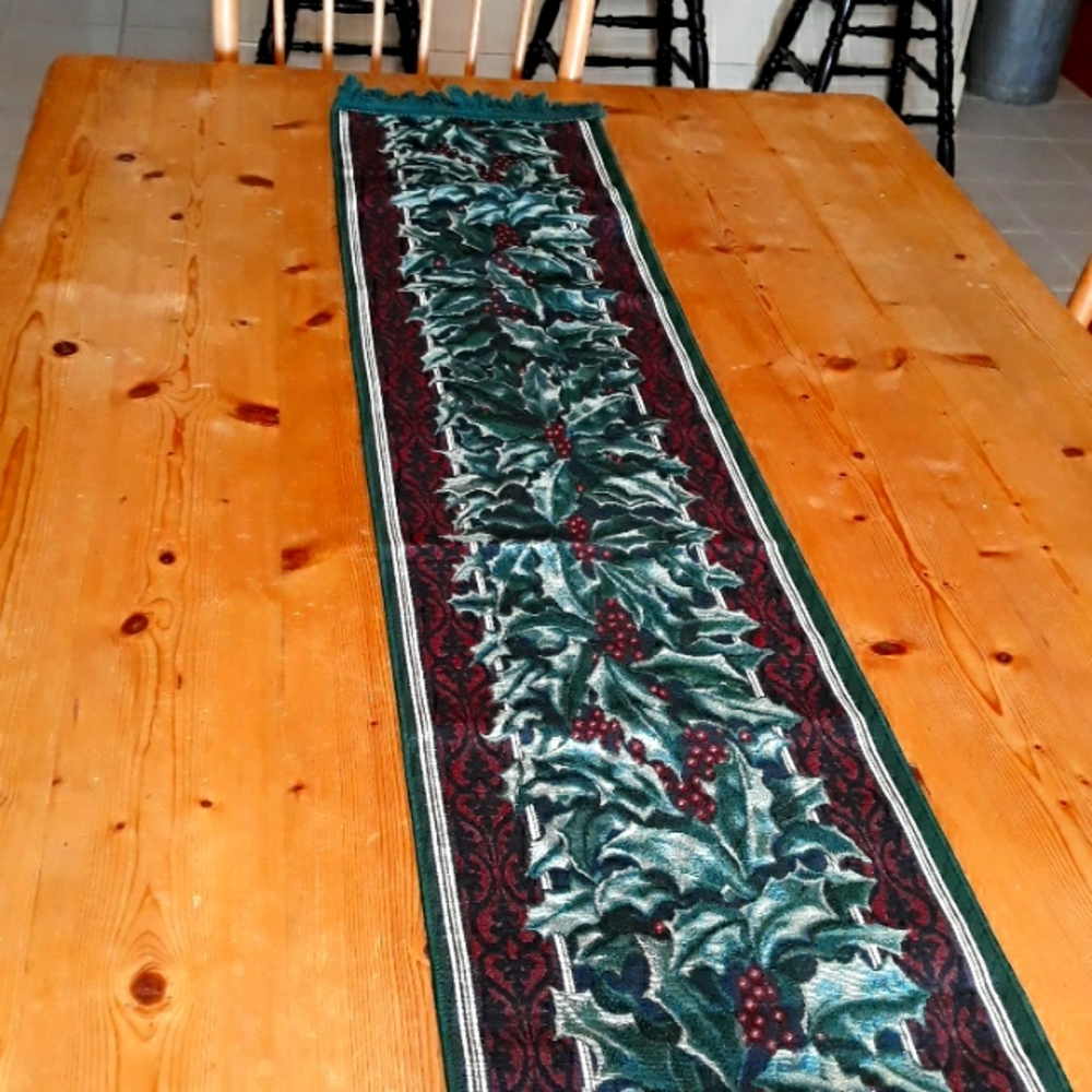 Christmas Holly Table Runner